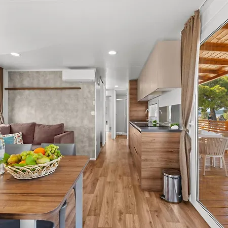 Κάμπινγκ Resort Sibenik *