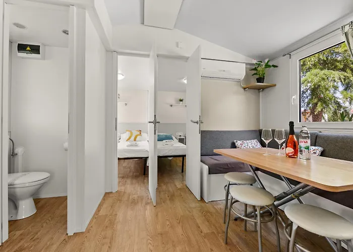 Resort Sibenik Parque de Campismo