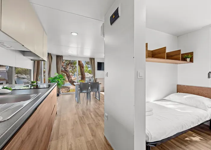 Resort Sibenik Parque de Campismo *