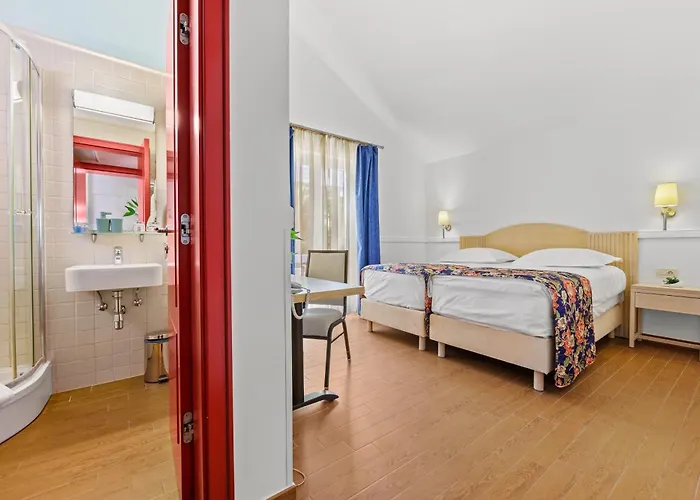 Resort Sibenik Parque de Campismo *